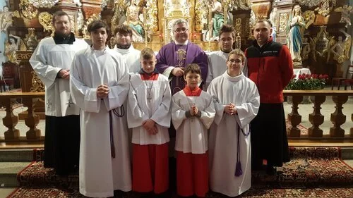 Błogosławieństwo nowych ministrantów i lektorów w naszej parafii